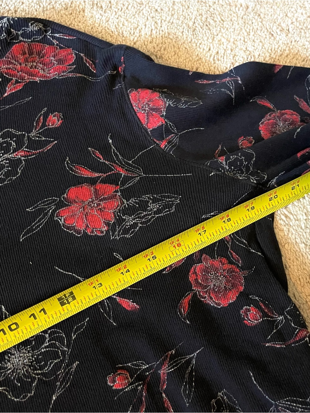 White Stag Mock Neck Black and Red Rose Long Sleeve Cotton Tee - Size 1X - Picture 4 of 6